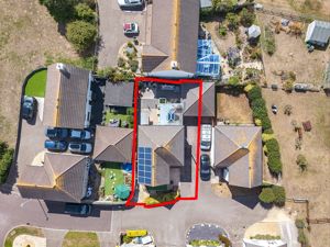 Photo 32- click for photo gallery